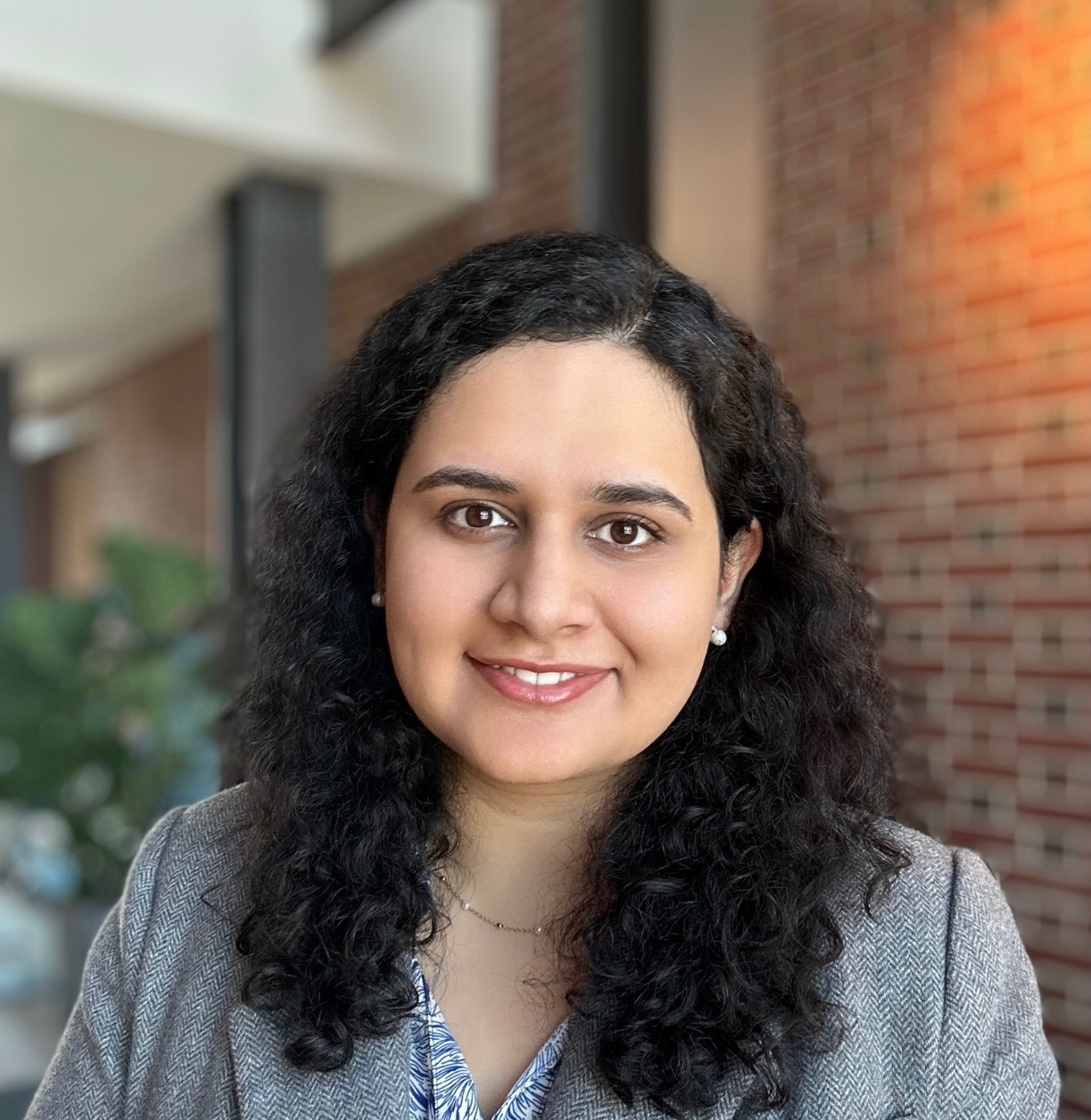 Dr. Shweta Narkar smiling. 